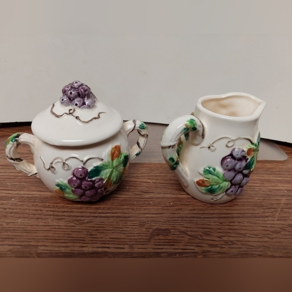 Vintage* Grape Sugar and Creamer Set - Picture 4 of 11